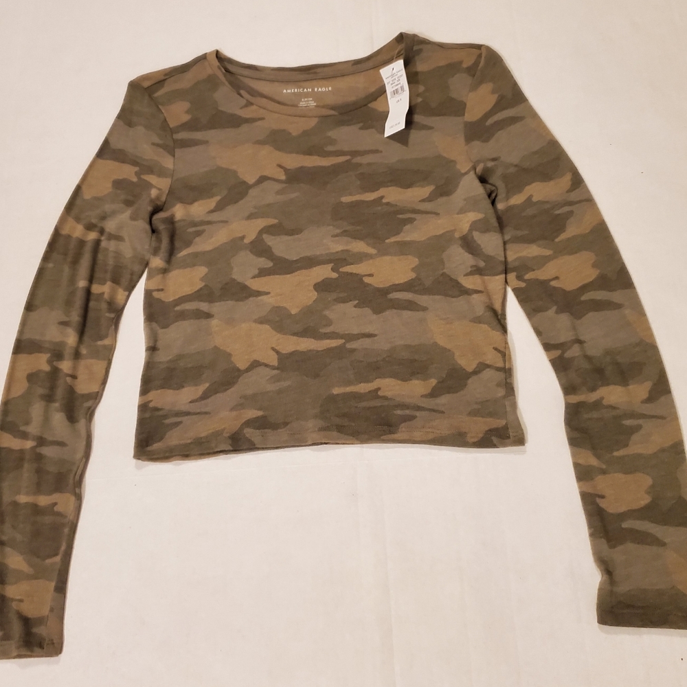 American Eagle Camo long sleeve crop top